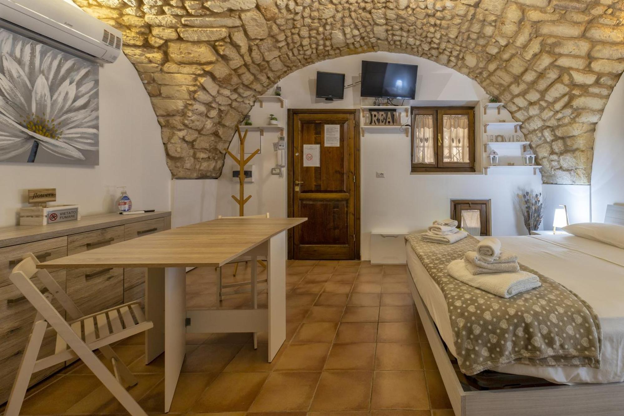 La Casetta Di Pietra Sassari Kültér fotó